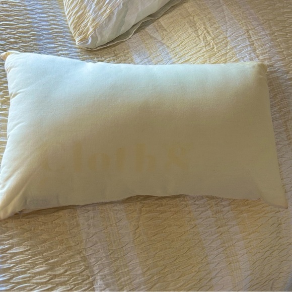 CLOTH & CANOPY Yellow White Stripe Queen Comforter Set 3pc
#0911245 - Picture 15 of 17